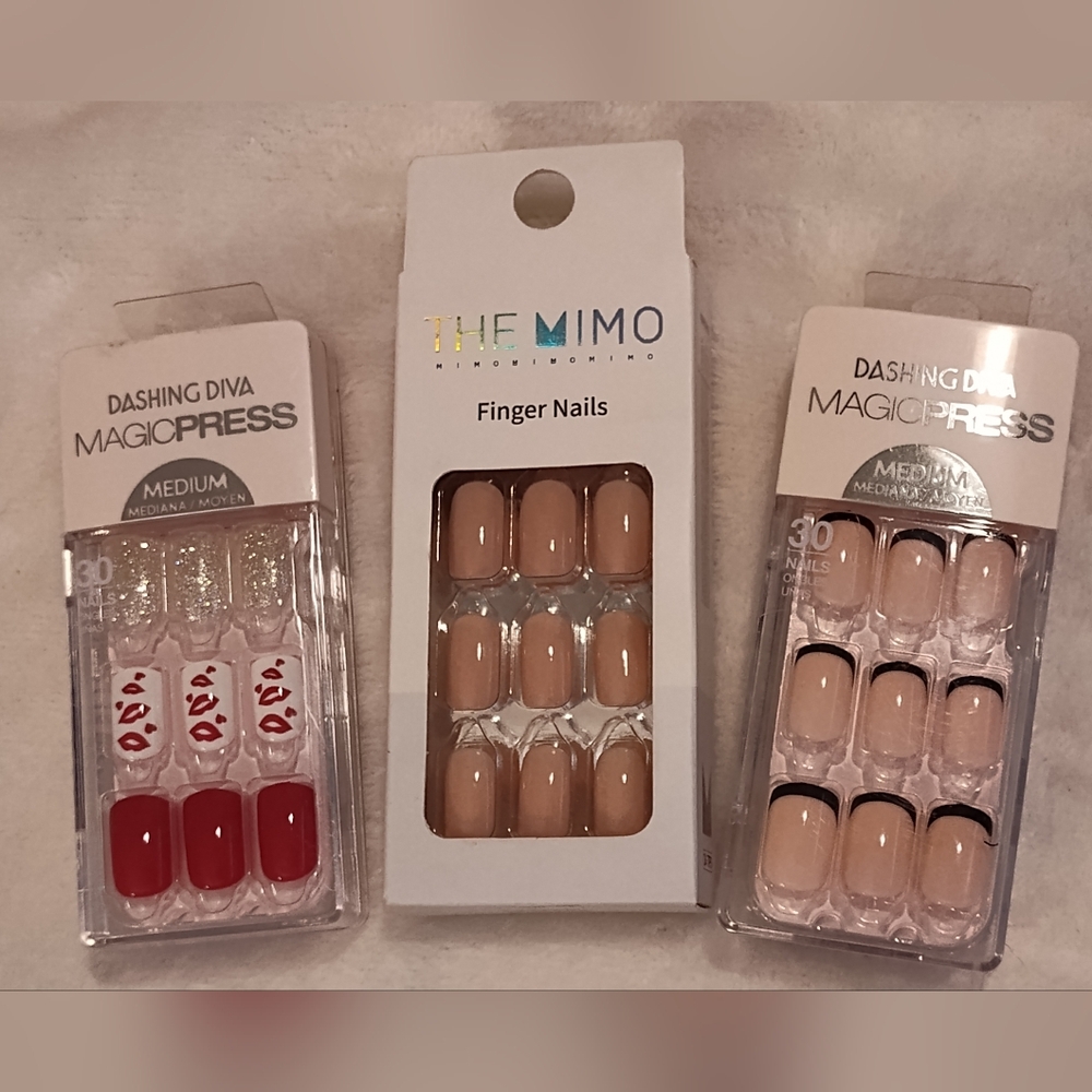 NWT! Dashing Diva and The Mimo Press-On Nails Set